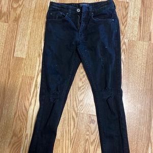 Ripped skinny black jeans